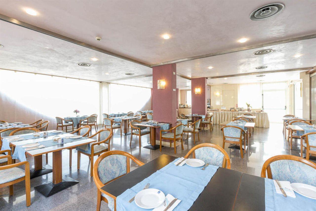Hotel Maja Пескара Экстерьер фото