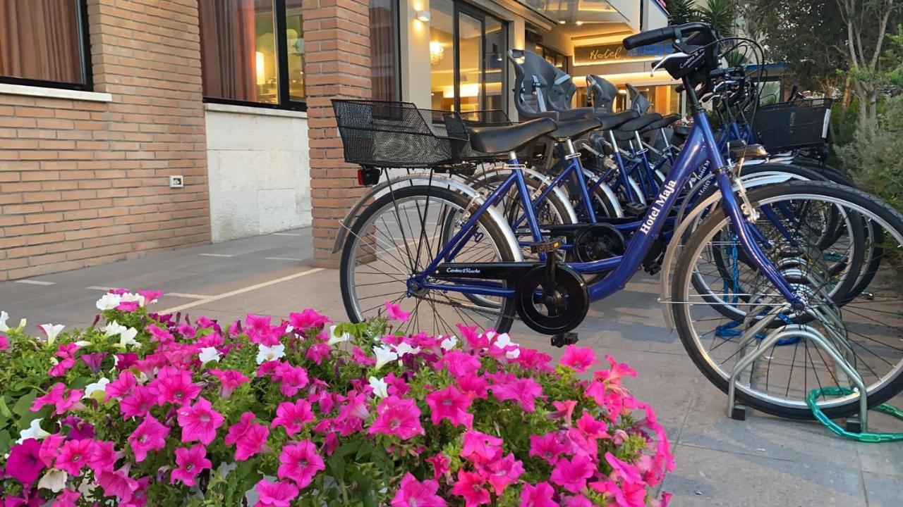 Hotel Maja Пескара Экстерьер фото