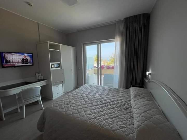 Hotel Maja Пескара Экстерьер фото