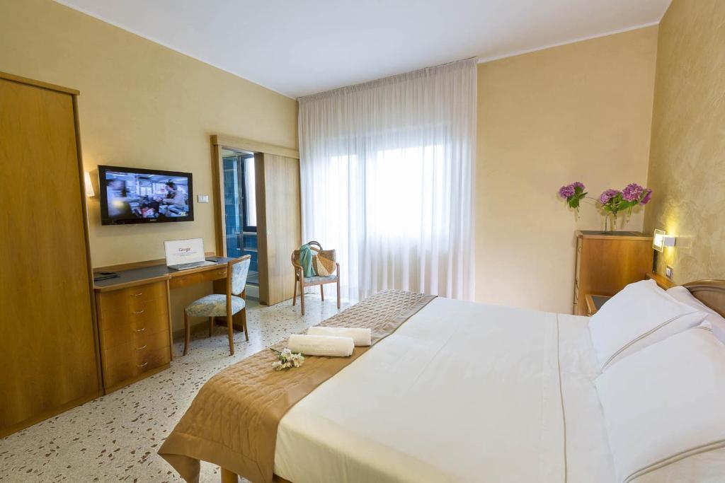 Hotel Maja Пескара Экстерьер фото