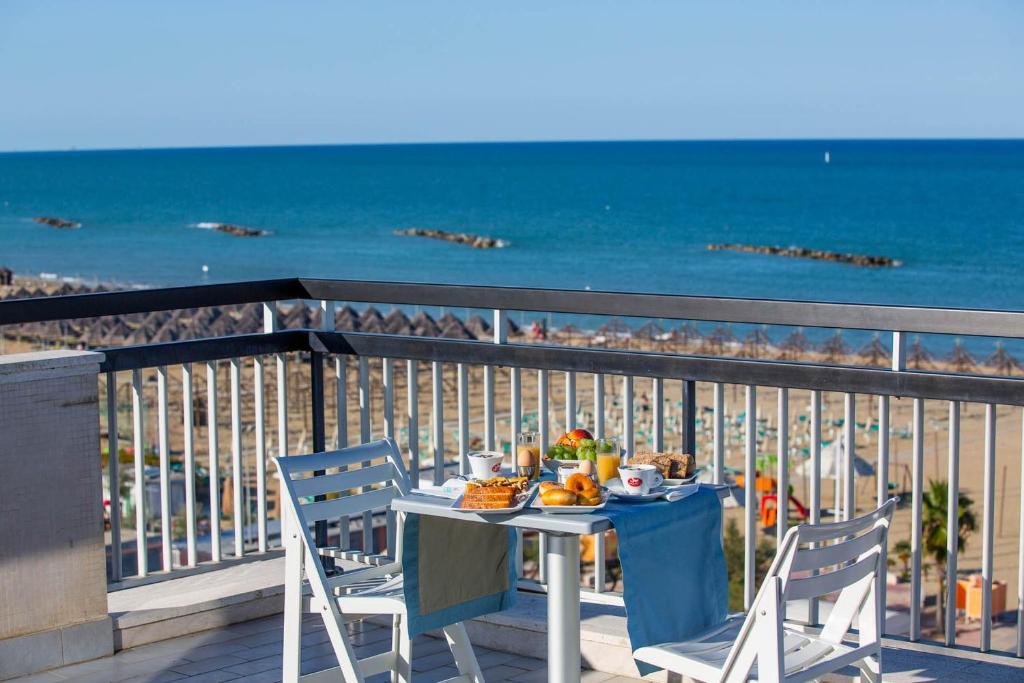 Hotel Maja Пескара Экстерьер фото